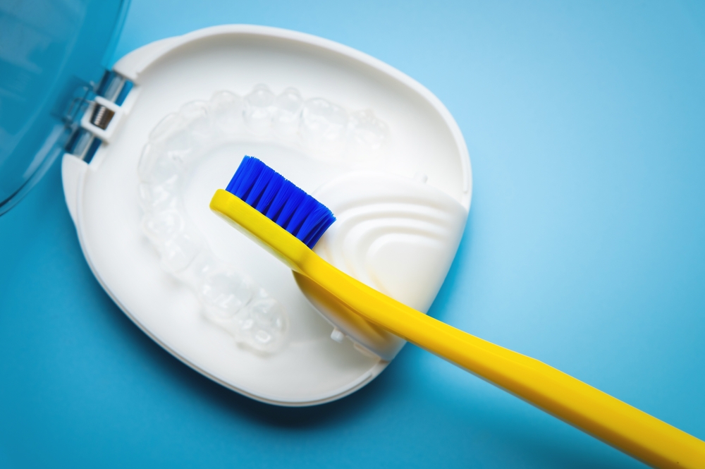 cleaning invisalign