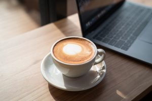 coffee can stain teeth